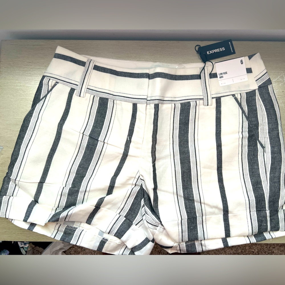 NWT Express cream and gray striped midi short